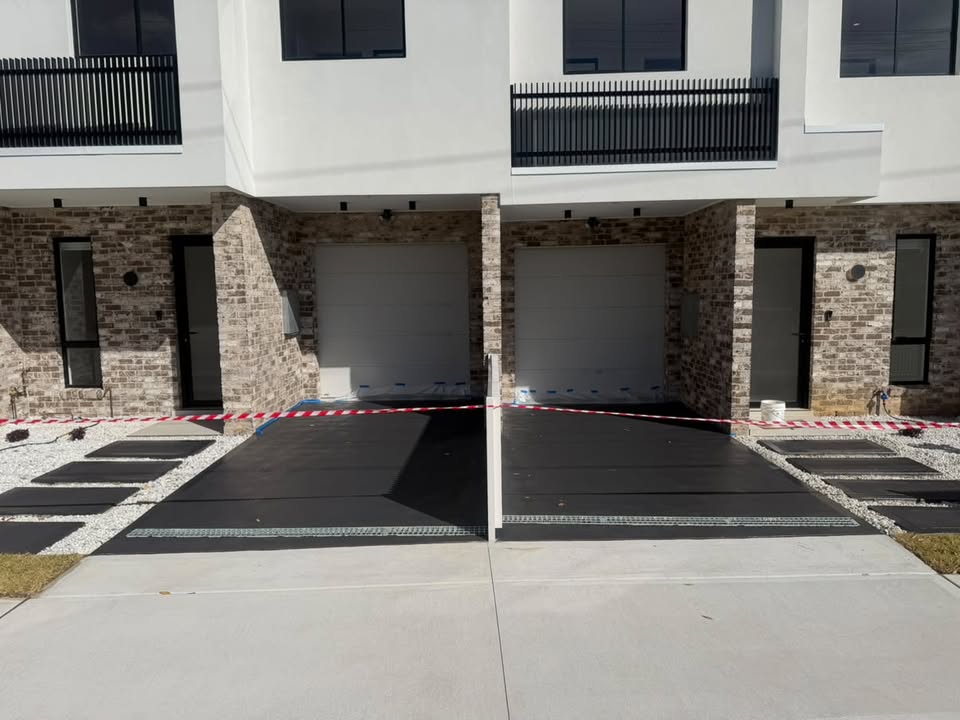 Freshly colour sealed driveway in Sydney